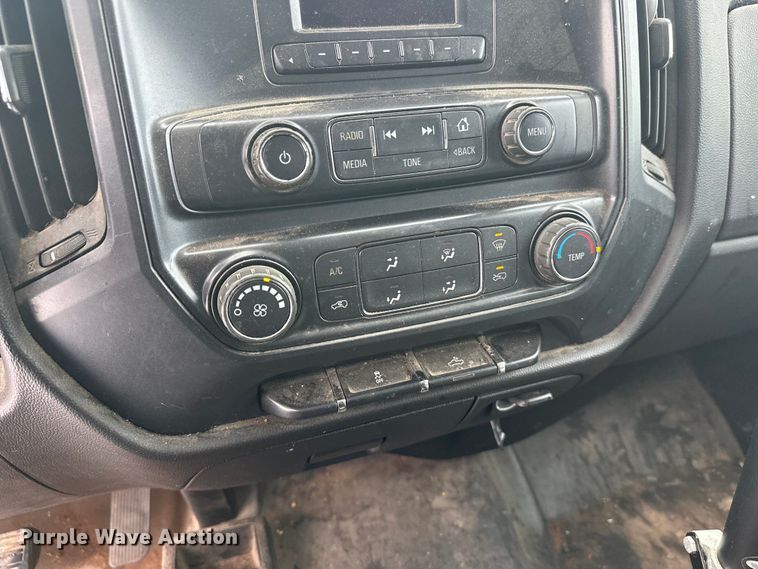 image for item DT6496 2016 Chevrolet Silverado 1500 pickup truck