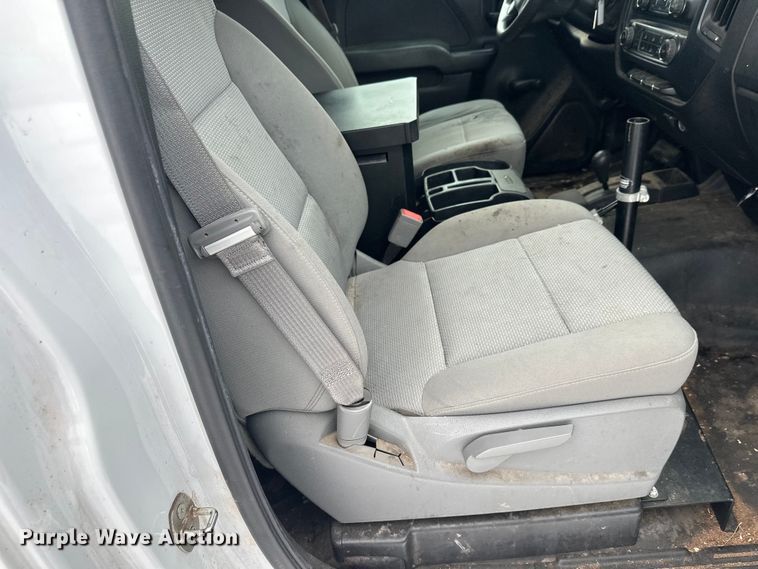 image for item DT6496 2016 Chevrolet Silverado 1500 pickup truck