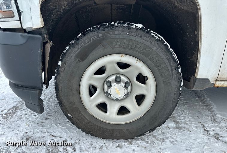 image for item DT6496 2016 Chevrolet Silverado 1500 pickup truck