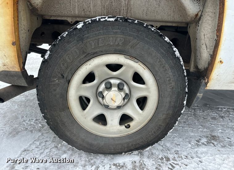 image for item DT6496 2016 Chevrolet Silverado 1500 pickup truck