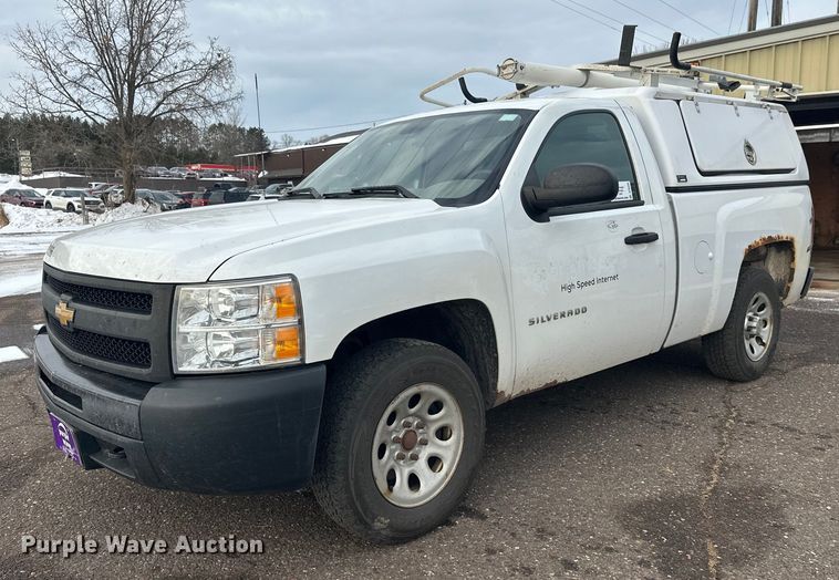 image for item DT6498 2013 Chevrolet Silverado 1500 pickup truck