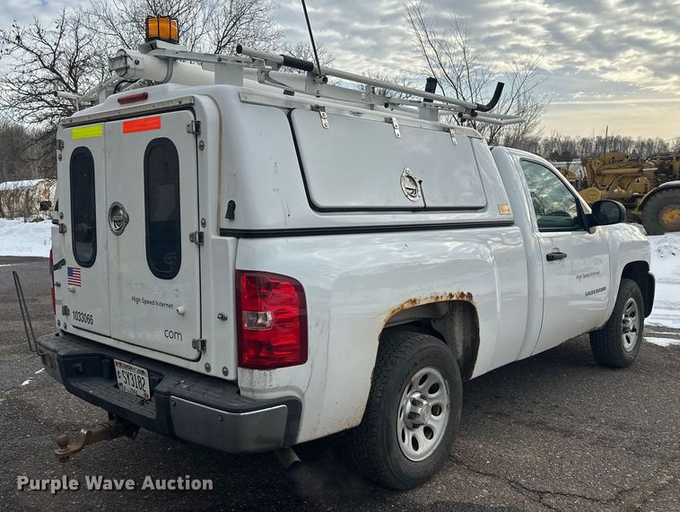 image for item DT6498 2013 Chevrolet Silverado 1500 pickup truck