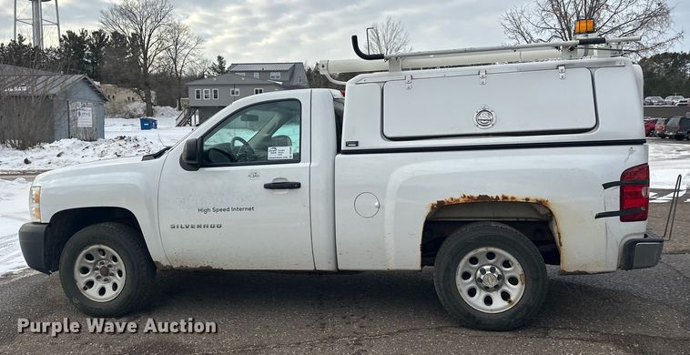 image for item DT6498 2013 Chevrolet Silverado 1500 pickup truck