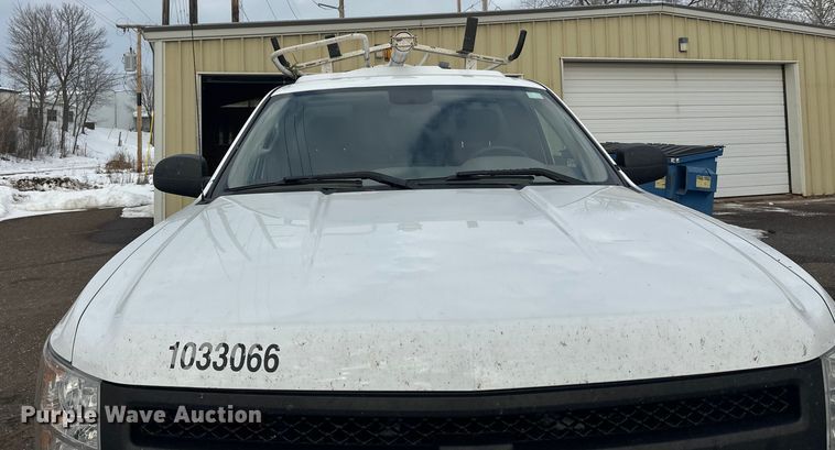 image for item DT6498 2013 Chevrolet Silverado 1500 pickup truck