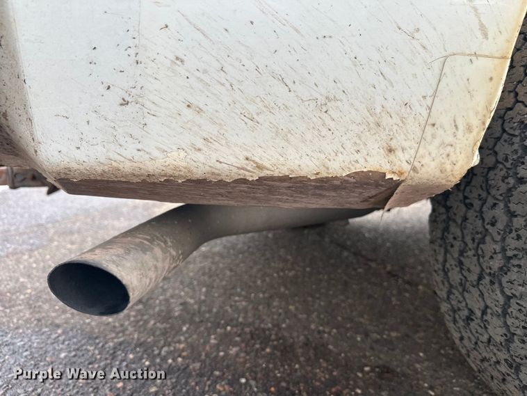 image for item DT6498 2013 Chevrolet Silverado 1500 pickup truck