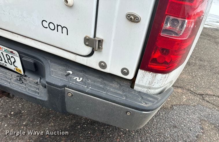 image for item DT6498 2013 Chevrolet Silverado 1500 pickup truck