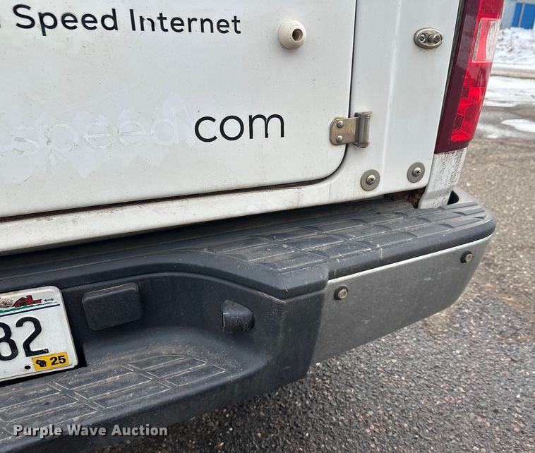 image for item DT6498 2013 Chevrolet Silverado 1500 pickup truck