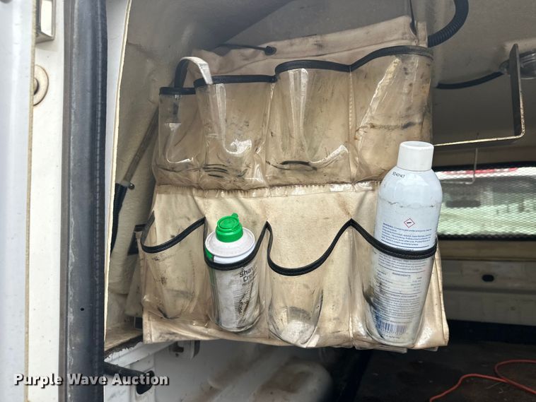 image for item DT6498 2013 Chevrolet Silverado 1500 pickup truck