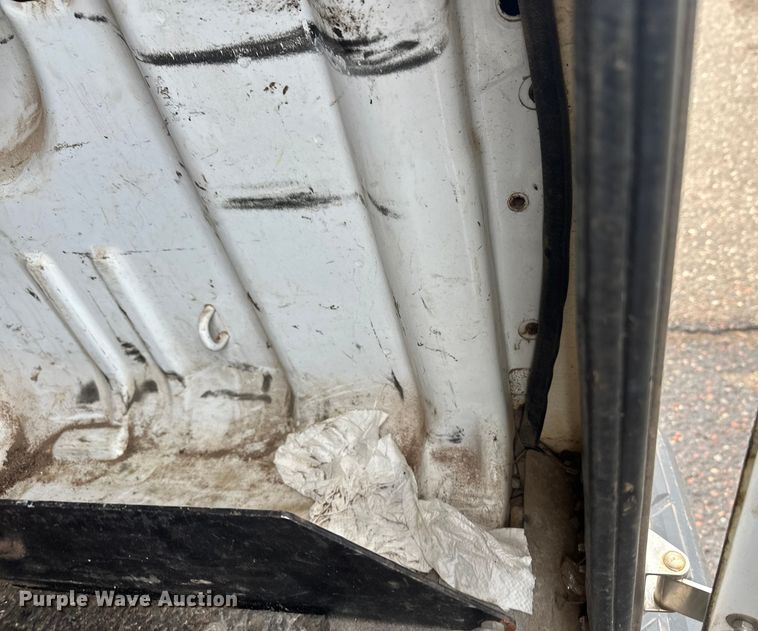 image for item DT6498 2013 Chevrolet Silverado 1500 pickup truck