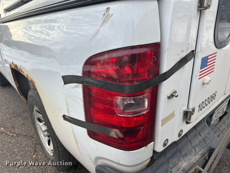 image for item DT6498 2013 Chevrolet Silverado 1500 pickup truck