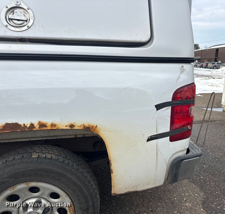 image for item DT6498 2013 Chevrolet Silverado 1500 pickup truck