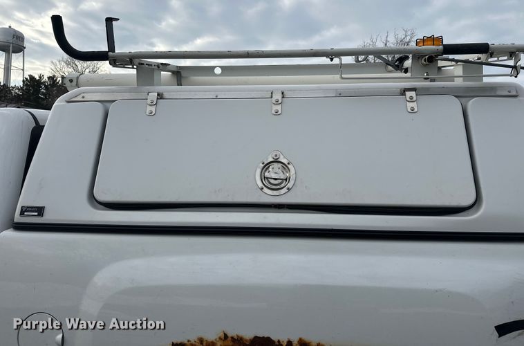 image for item DT6498 2013 Chevrolet Silverado 1500 pickup truck