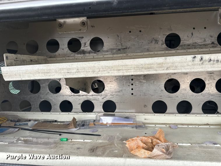 image for item DT6498 2013 Chevrolet Silverado 1500 pickup truck