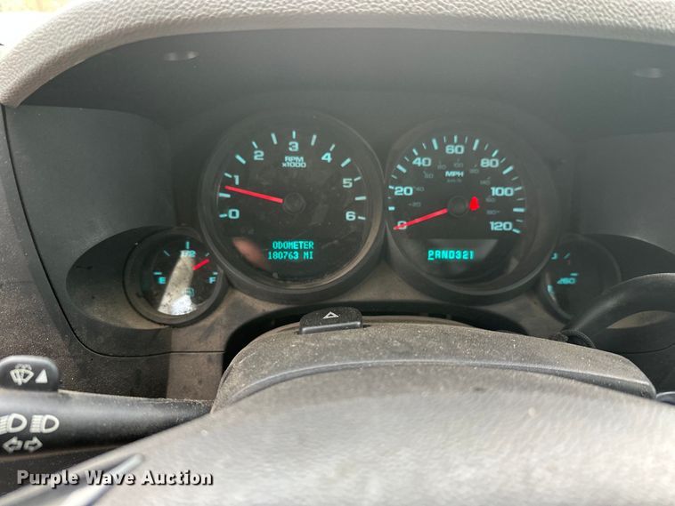 image for item DT6498 2013 Chevrolet Silverado 1500 pickup truck