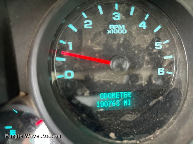 image for item DT6498 2013 Chevrolet Silverado 1500 pickup truck