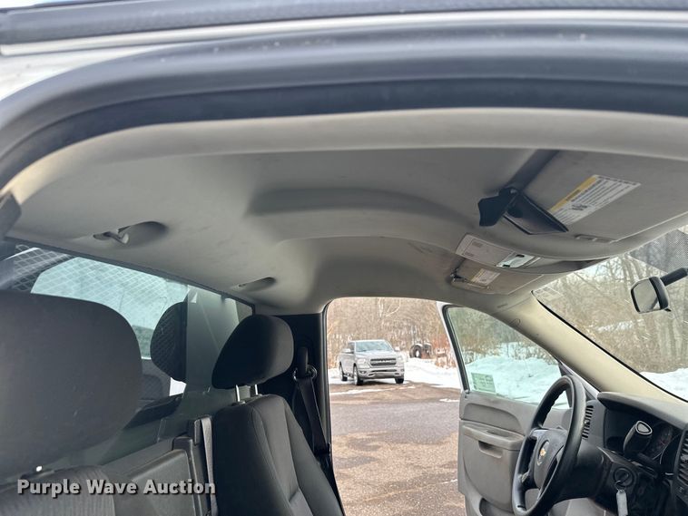 image for item DT6498 2013 Chevrolet Silverado 1500 pickup truck