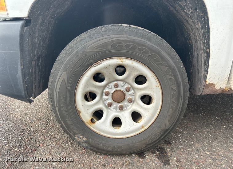 image for item DT6498 2013 Chevrolet Silverado 1500 pickup truck