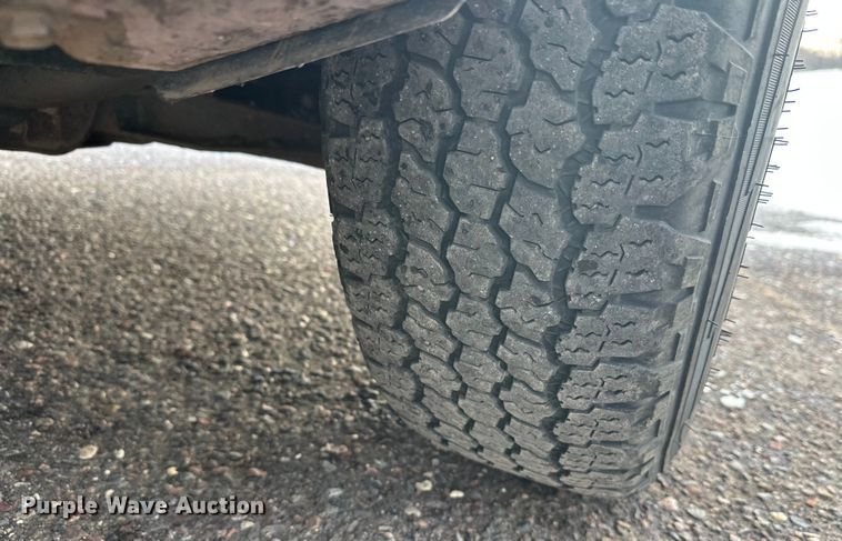 image for item DT6498 2013 Chevrolet Silverado 1500 pickup truck