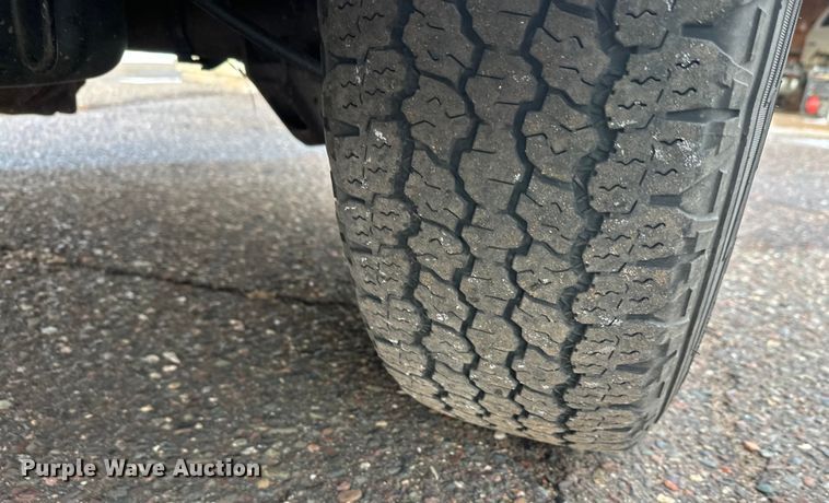 image for item DT6498 2013 Chevrolet Silverado 1500 pickup truck