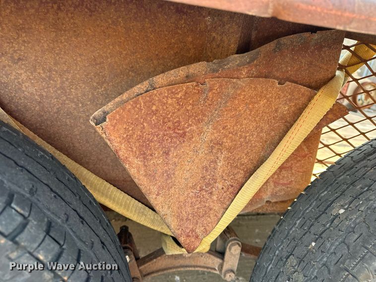 image for item DT6573 2007 C&M utility trailer