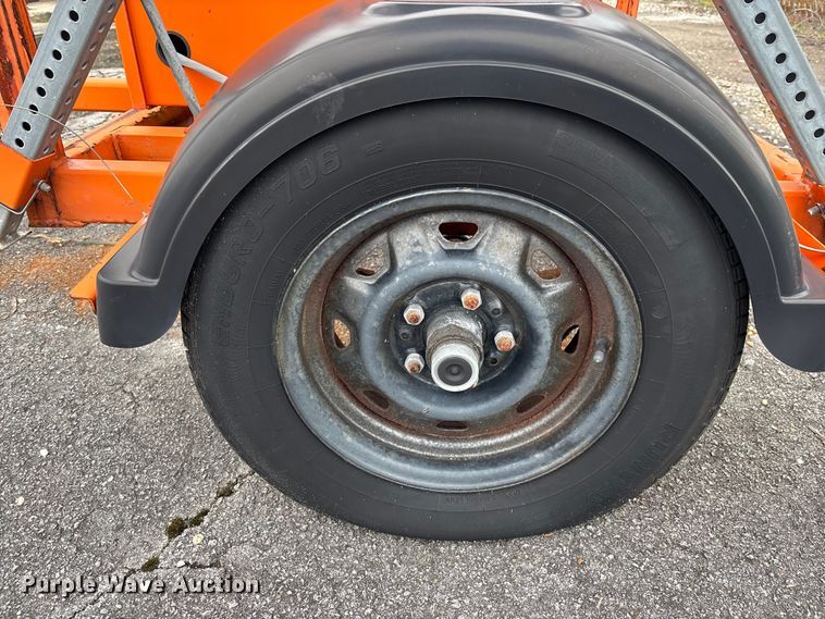 image for item DU0300 Arrow board trailer