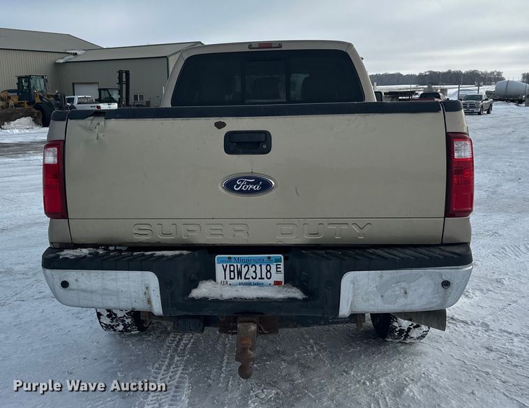 image for item DW4392 2011 Ford F350 Crew Cab pickup truck