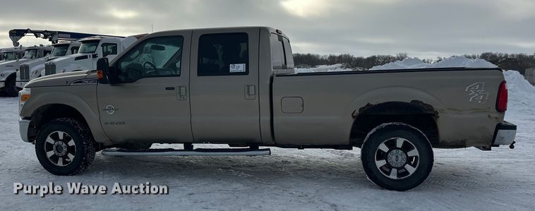 image for item DW4392 2011 Ford F350 Crew Cab pickup truck