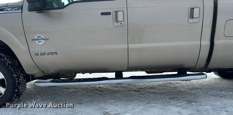 image for item DW4392 2011 Ford F350 Crew Cab pickup truck