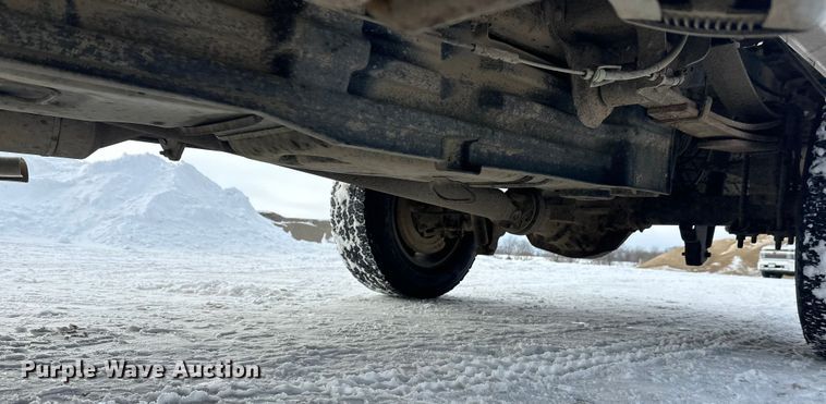 image for item DW4392 2011 Ford F350 Crew Cab pickup truck