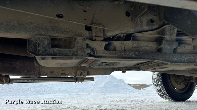 image for item DW4392 2011 Ford F350 Crew Cab pickup truck