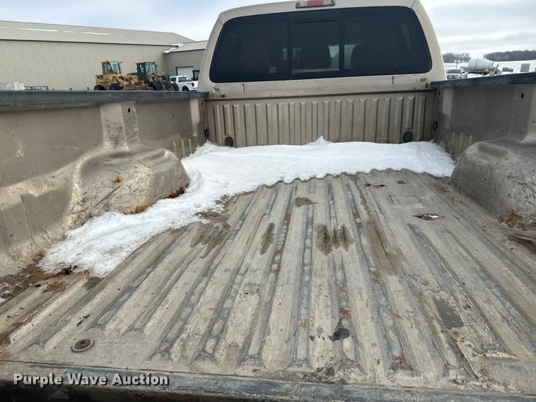 image for item DW4392 2011 Ford F350 Crew Cab pickup truck