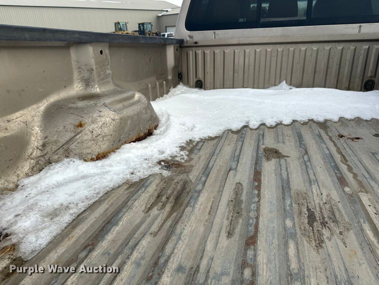 image for item DW4392 2011 Ford F350 Crew Cab pickup truck