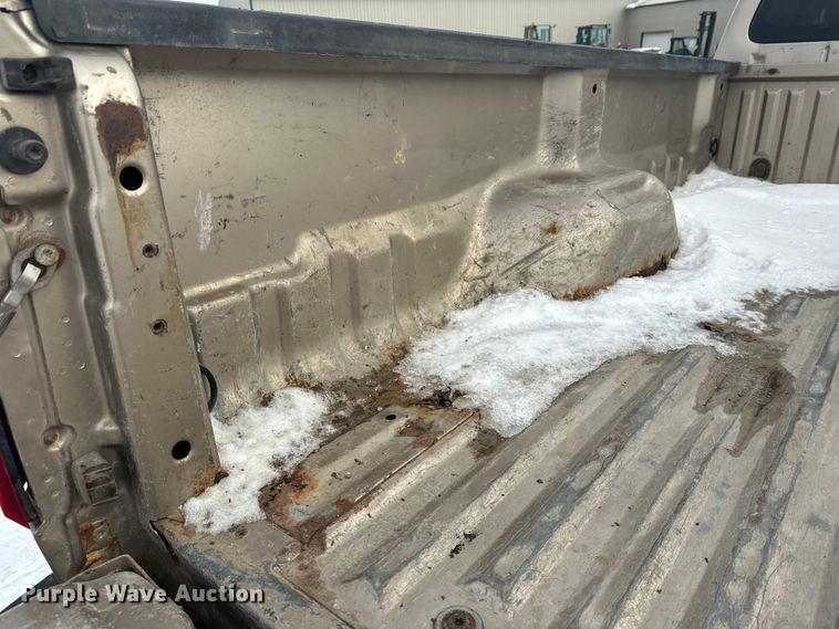 image for item DW4392 2011 Ford F350 Crew Cab pickup truck