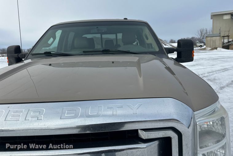 image for item DW4392 2011 Ford F350 Crew Cab pickup truck