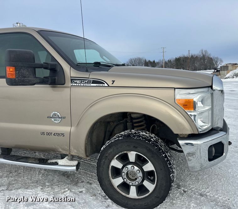 image for item DW4392 2011 Ford F350 Crew Cab pickup truck