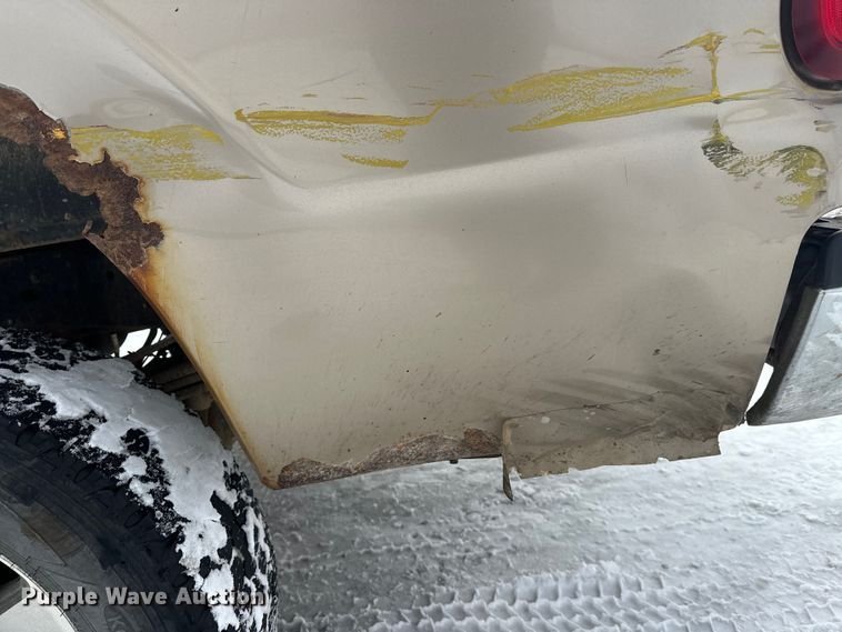 image for item DW4392 2011 Ford F350 Crew Cab pickup truck