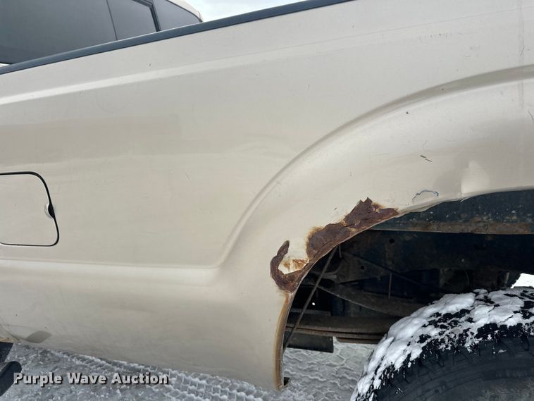 image for item DW4392 2011 Ford F350 Crew Cab pickup truck