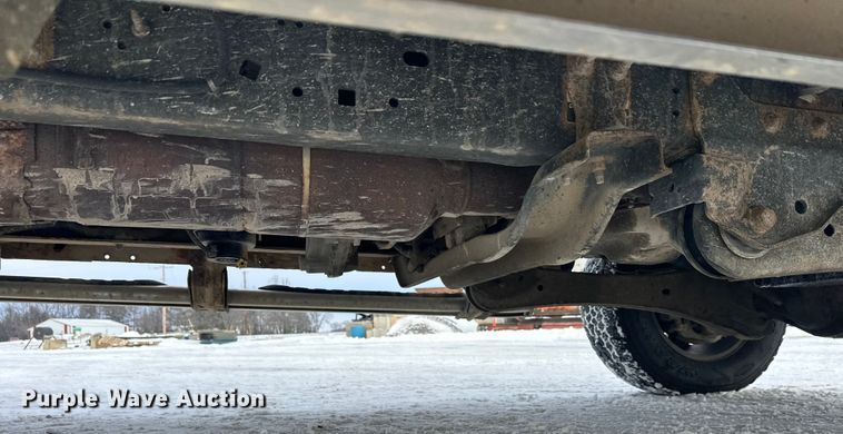 image for item DW4392 2011 Ford F350 Crew Cab pickup truck