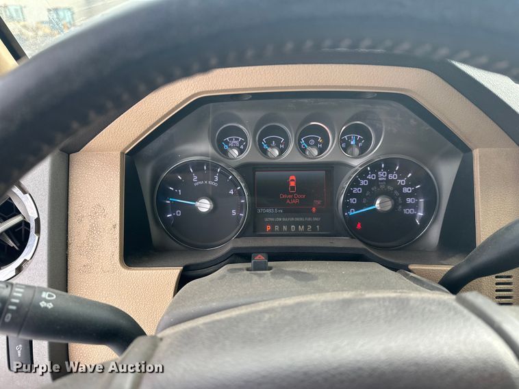 image for item DW4392 2011 Ford F350 Crew Cab pickup truck