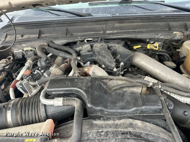 image for item DW4392 2011 Ford F350 Crew Cab pickup truck