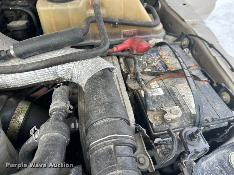 image for item DW4392 2011 Ford F350 Crew Cab pickup truck