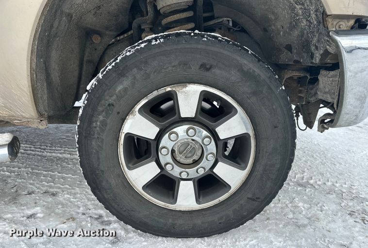 image for item DW4392 2011 Ford F350 Crew Cab pickup truck