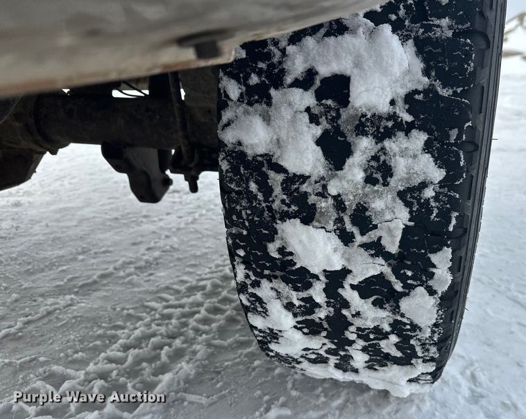 image for item DW4392 2011 Ford F350 Crew Cab pickup truck