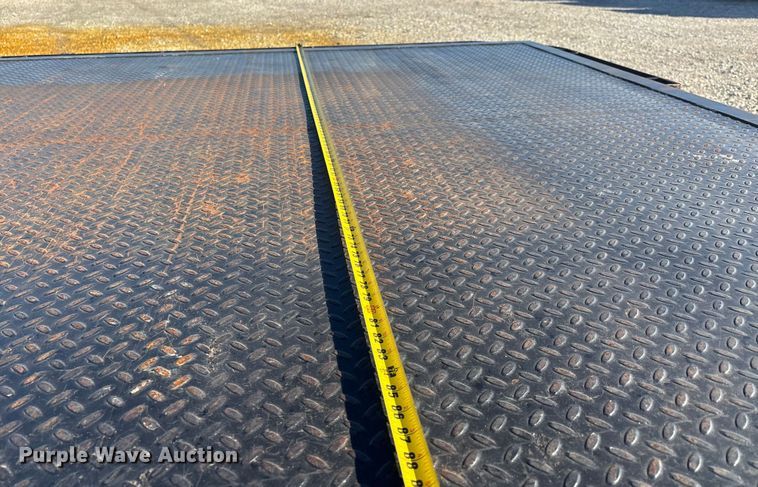 image for item DW7370 2015 RAM 3500 dump flatbed pickup truck