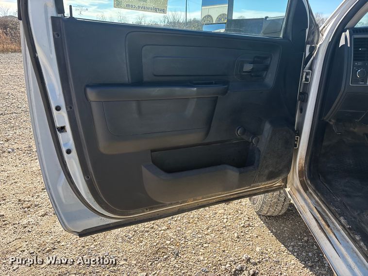 image for item DW7370 2015 RAM 3500 dump flatbed pickup truck