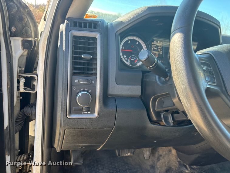 image for item DW7370 2015 RAM 3500 dump flatbed pickup truck