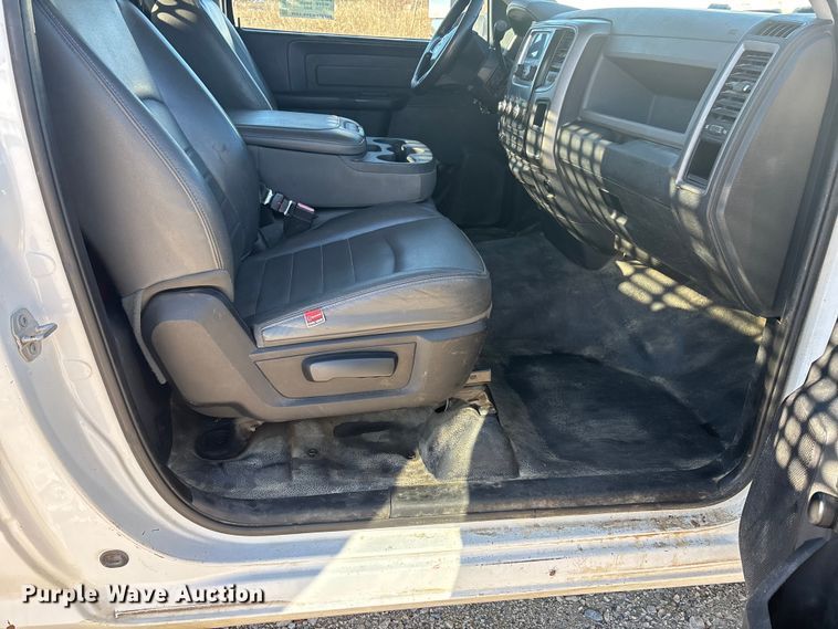 image for item DW7370 2015 RAM 3500 dump flatbed pickup truck