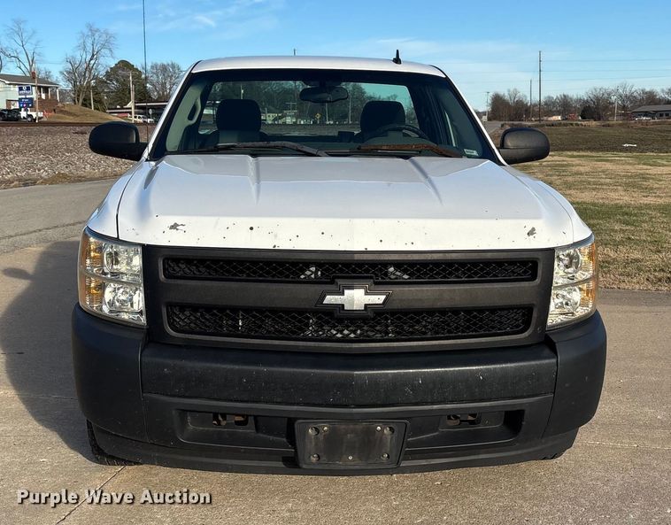 image for item DW7372 2008 Chevrolet Silverado pickup truck