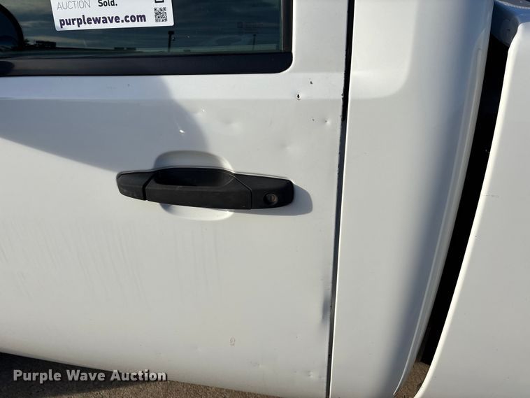 image for item DW7372 2008 Chevrolet Silverado pickup truck