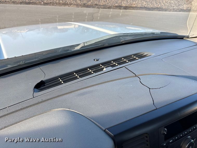 image for item DW7372 2008 Chevrolet Silverado pickup truck